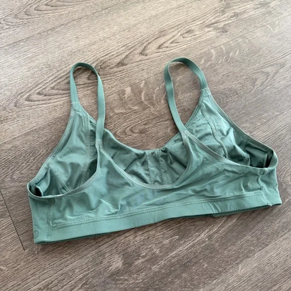 Sold - Picture 3 of 5